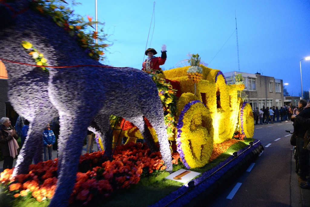 ../Images/Bloemencorso 2015 117.jpg